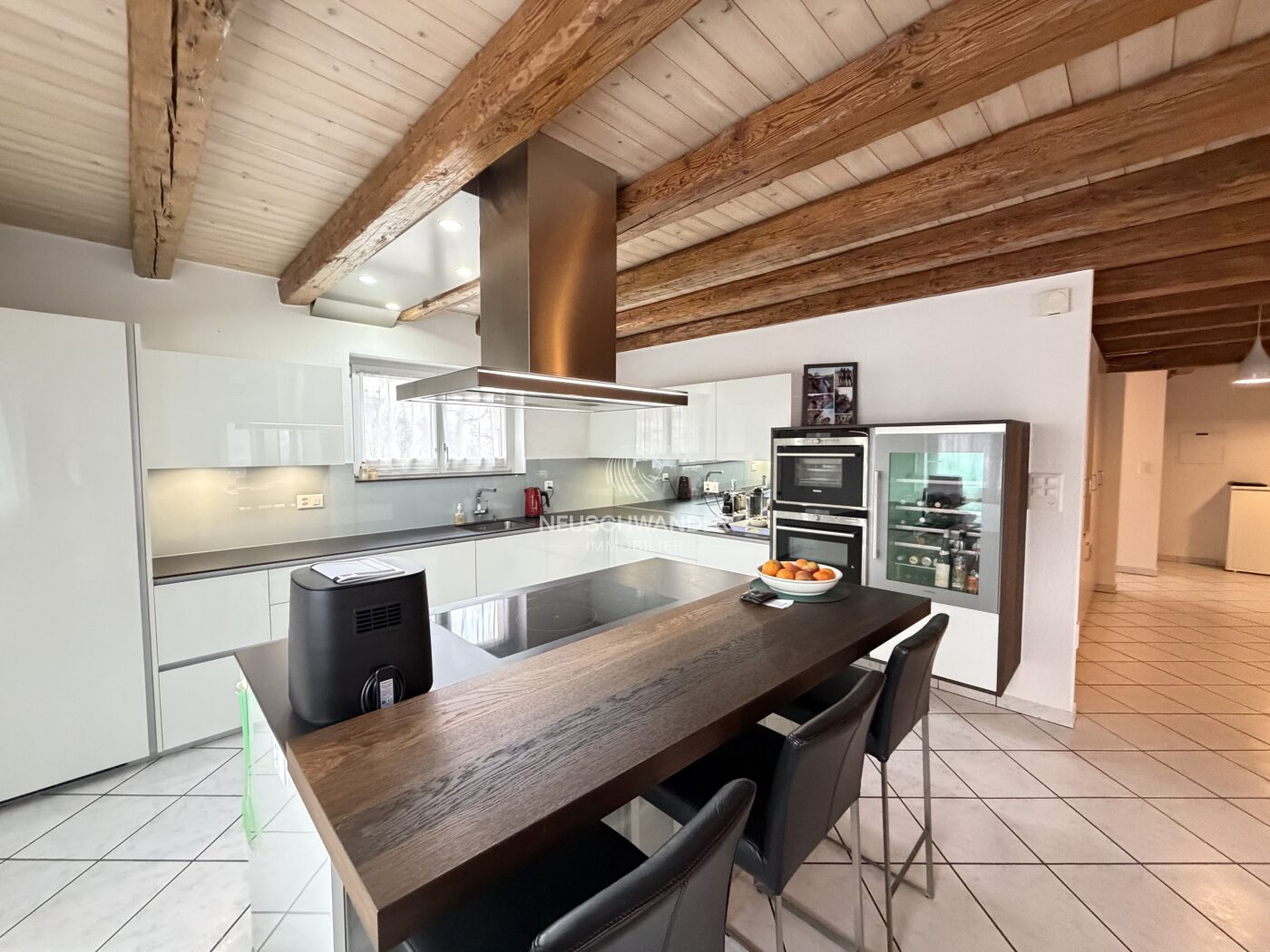Cuisine ouverte avec îlot central