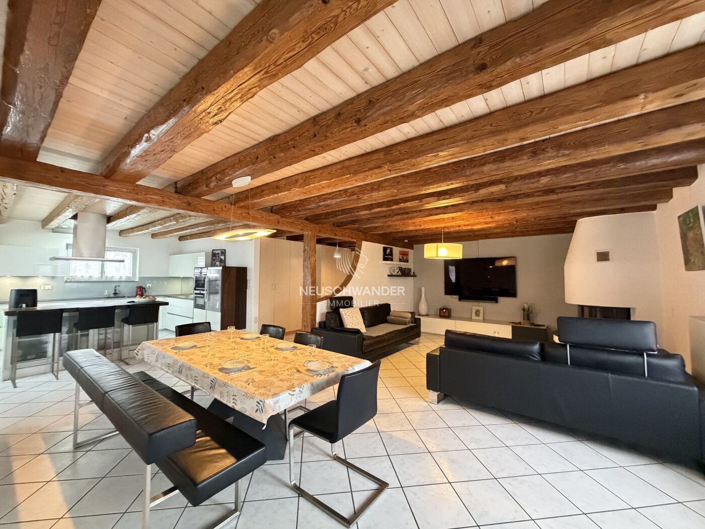 Maison n° 1 séjour/salle à manger/cuisine