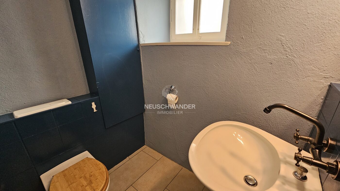 WC séparé au rez-de-chaussée