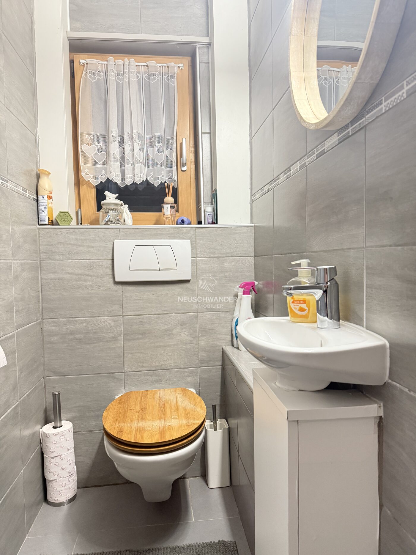 WC séparé au 1er étage