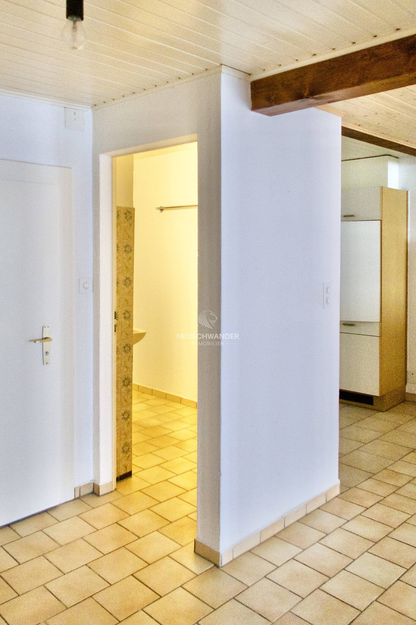 hall app. 2ème étage