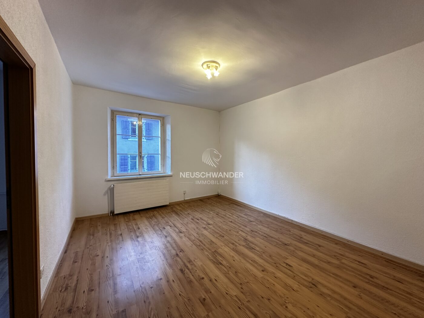 Appartement 2.5 pièces au 3ème - droite