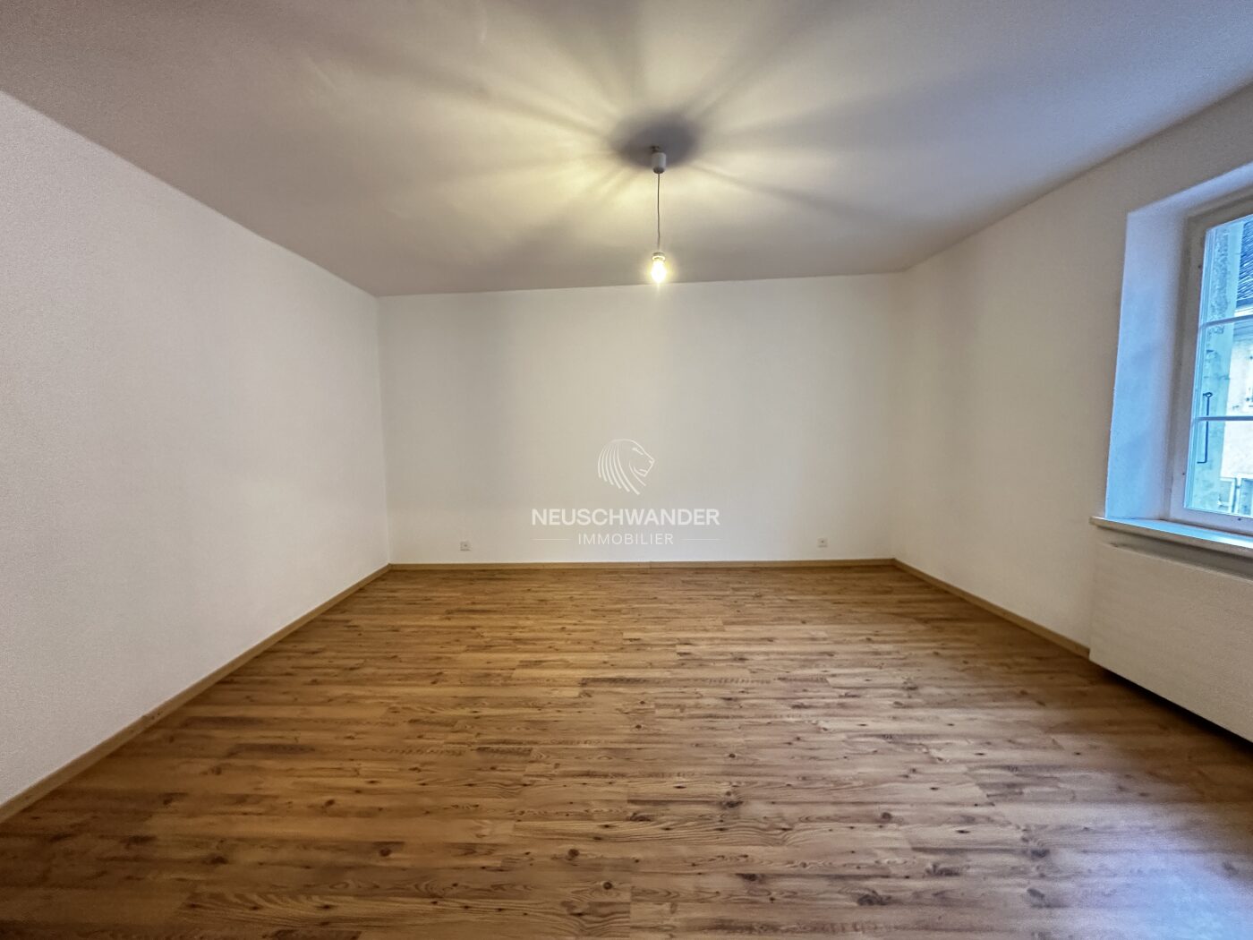 Appartement 2.5 pièces au 3ème - droite