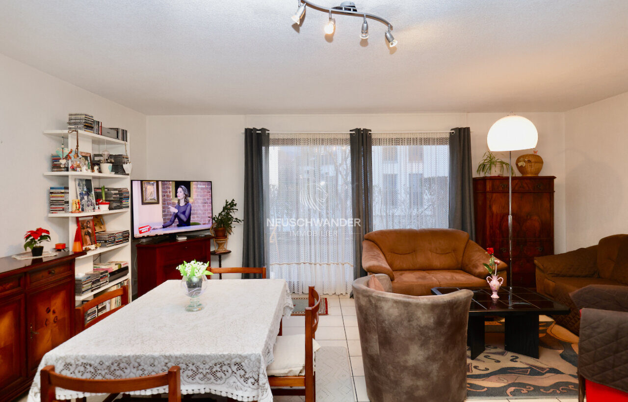 Séjour avec sortie terrasse