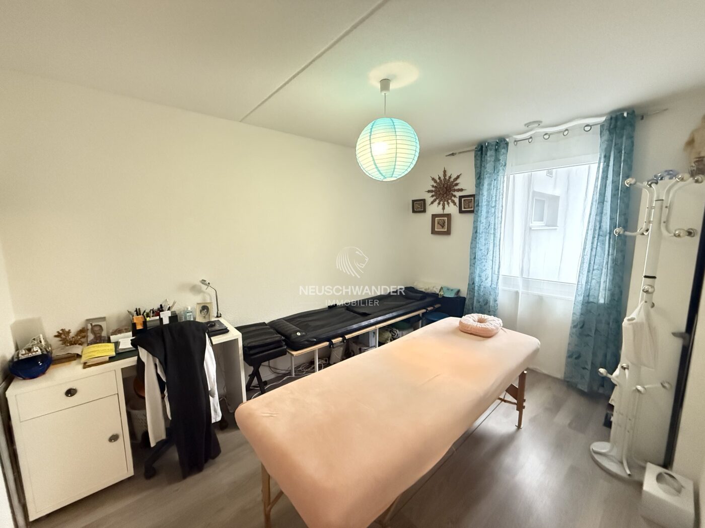 Chambre à coucher orientée Ouest