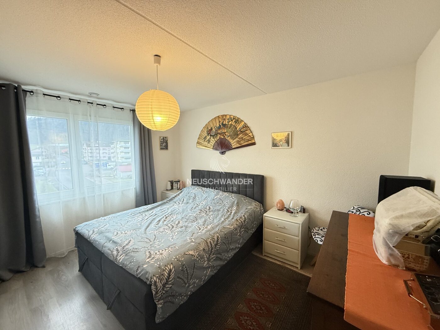 Chambre à coucher orientée Nord-Ouest