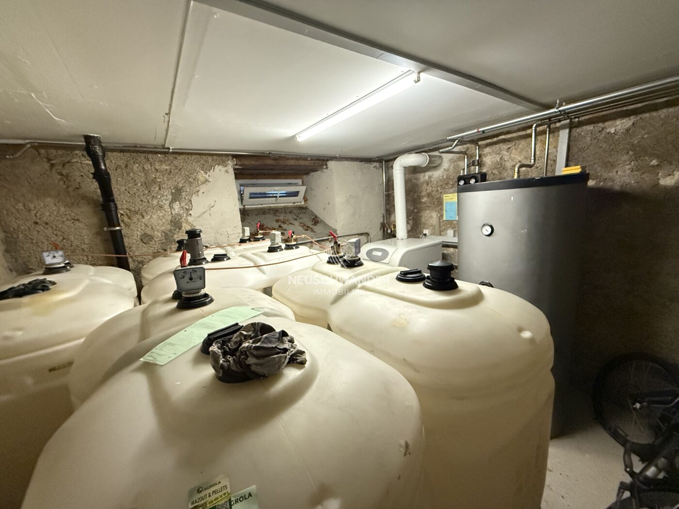 Local technique avec citernes à mazout
