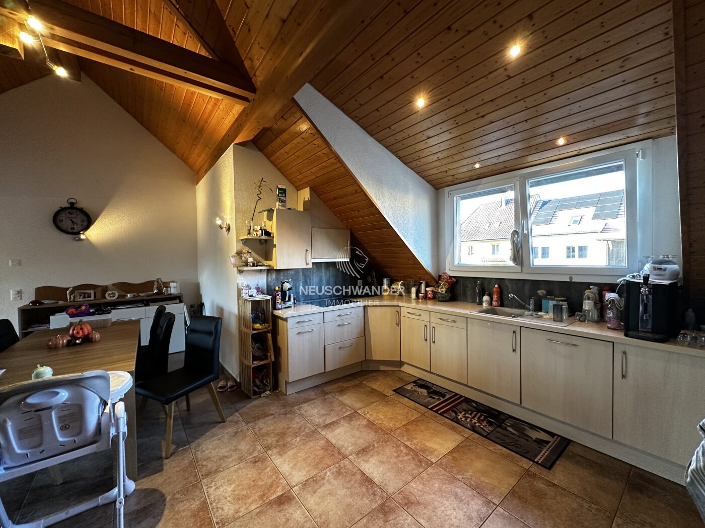 Appartement de 4.5 pièce au rez et 1er