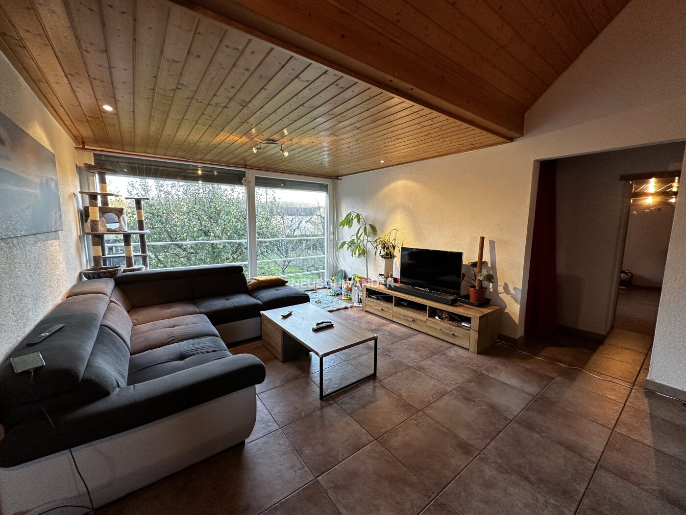 Appartement de 4.5 pièce au rez et 1er