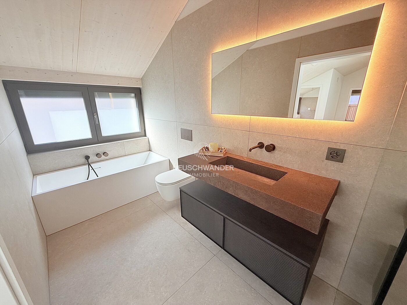 Salle de bain au 1er étage