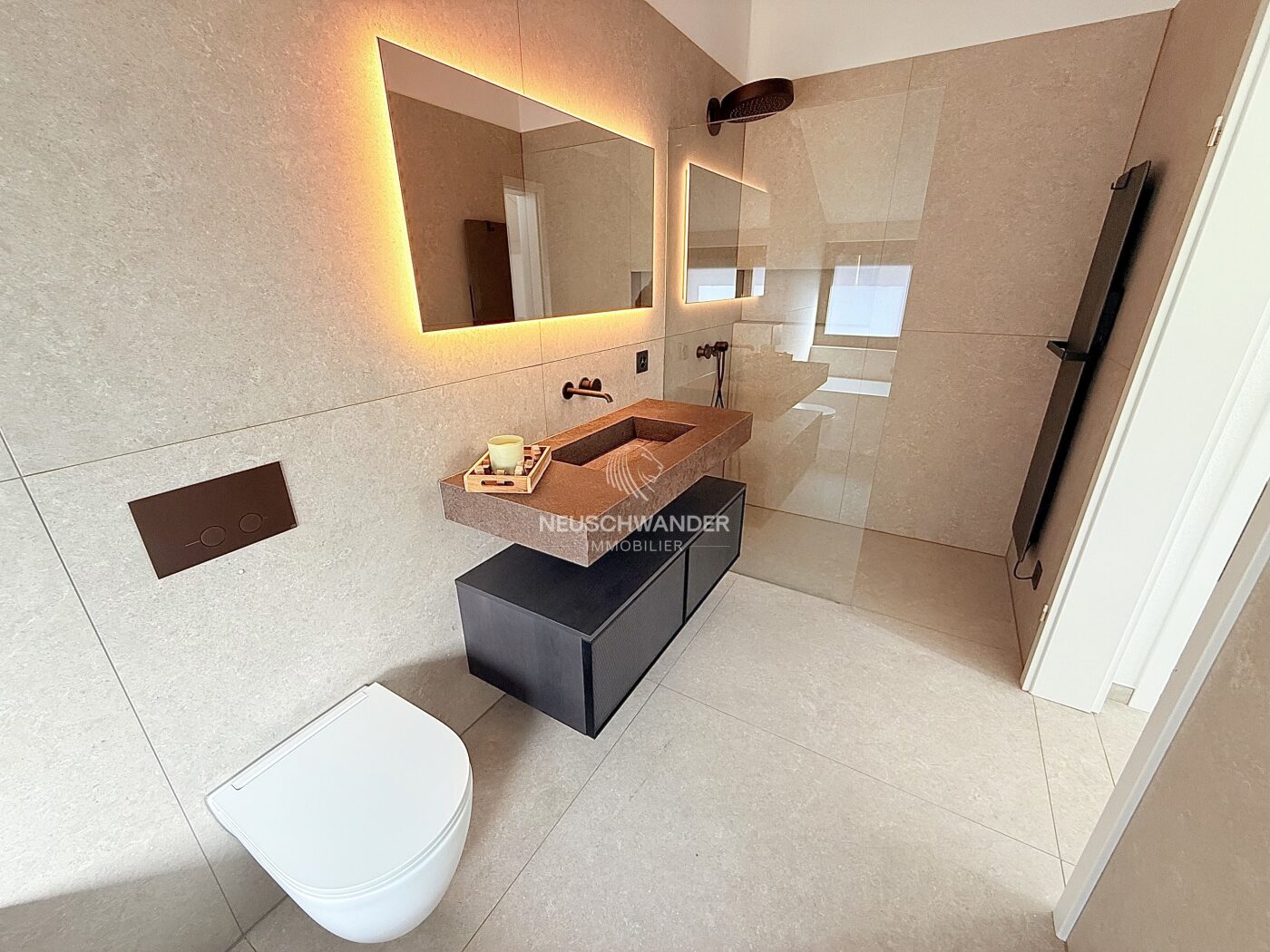 Salle de bain au 1er étage