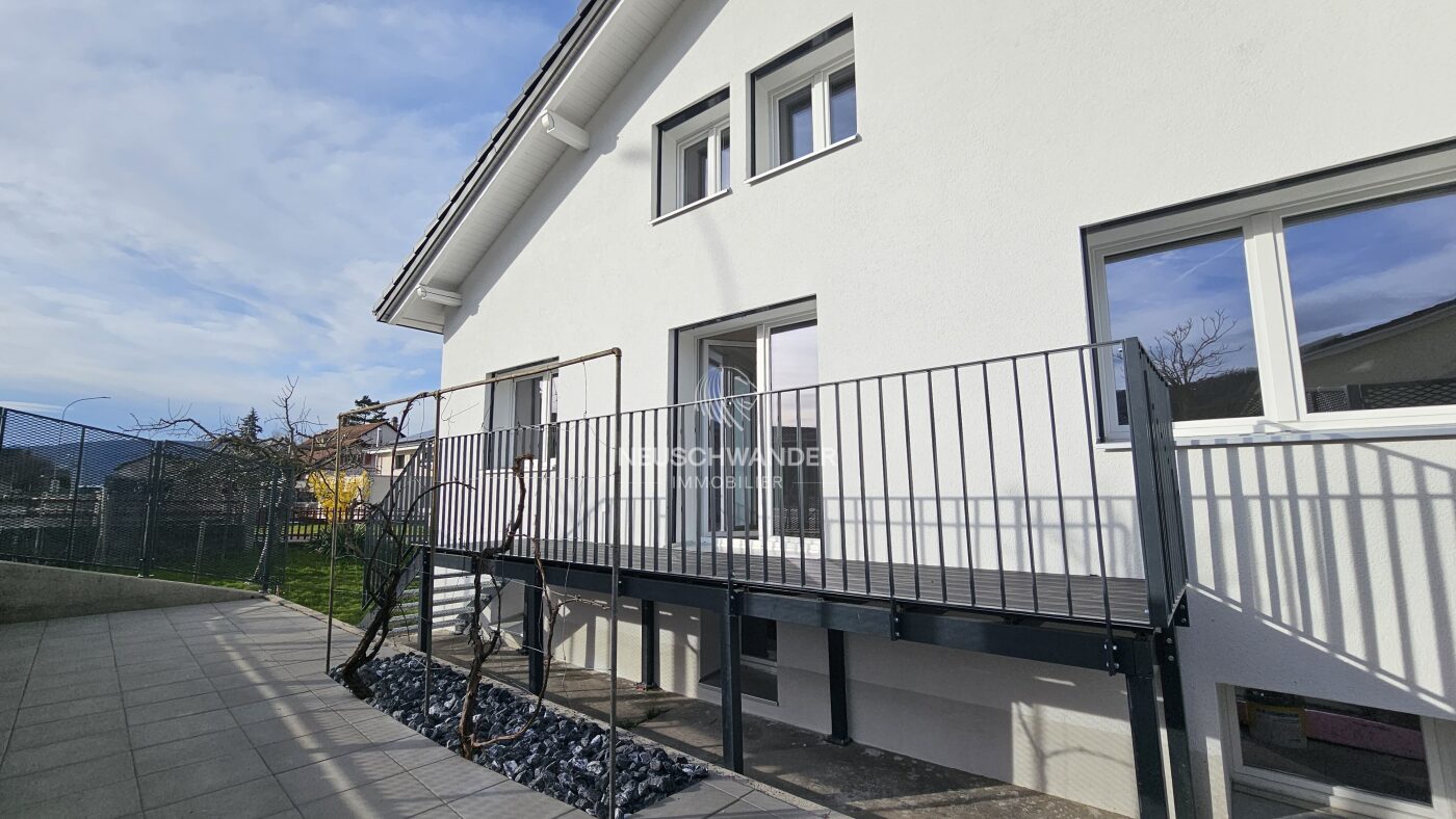 Façade et balcon/terrasse orientés SUD
