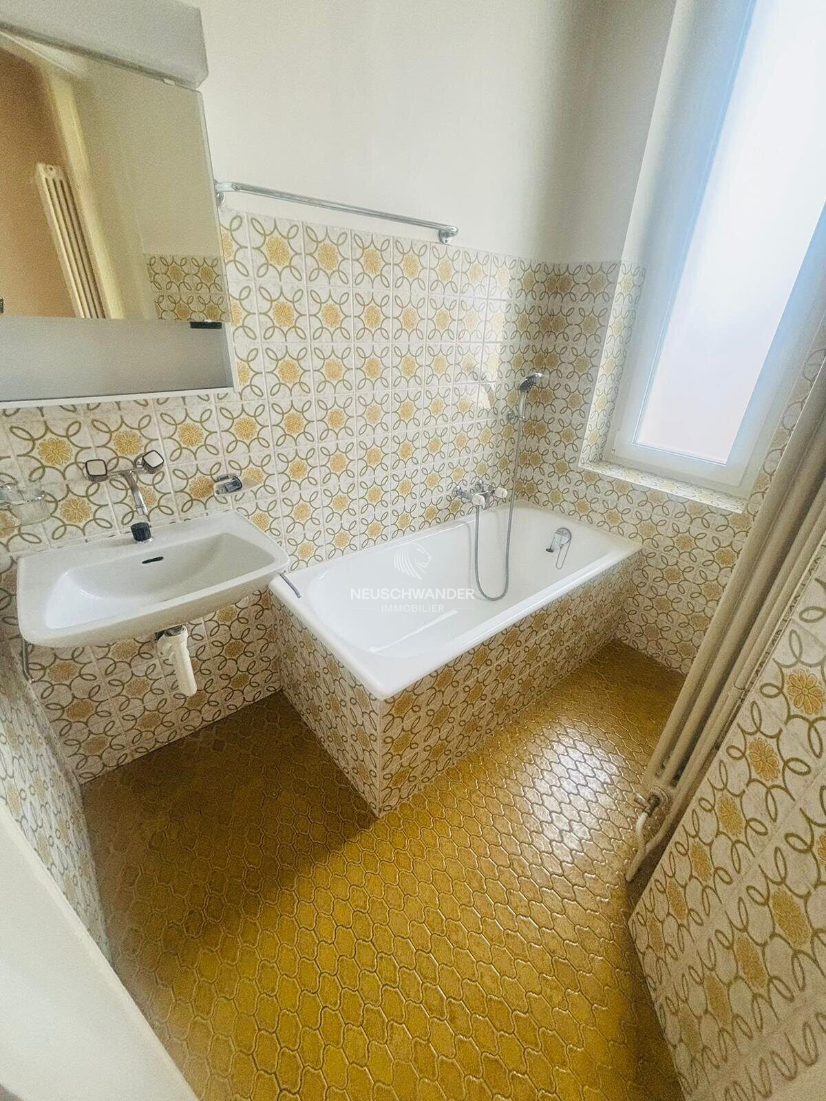 Salle de bain depuis chambre 2