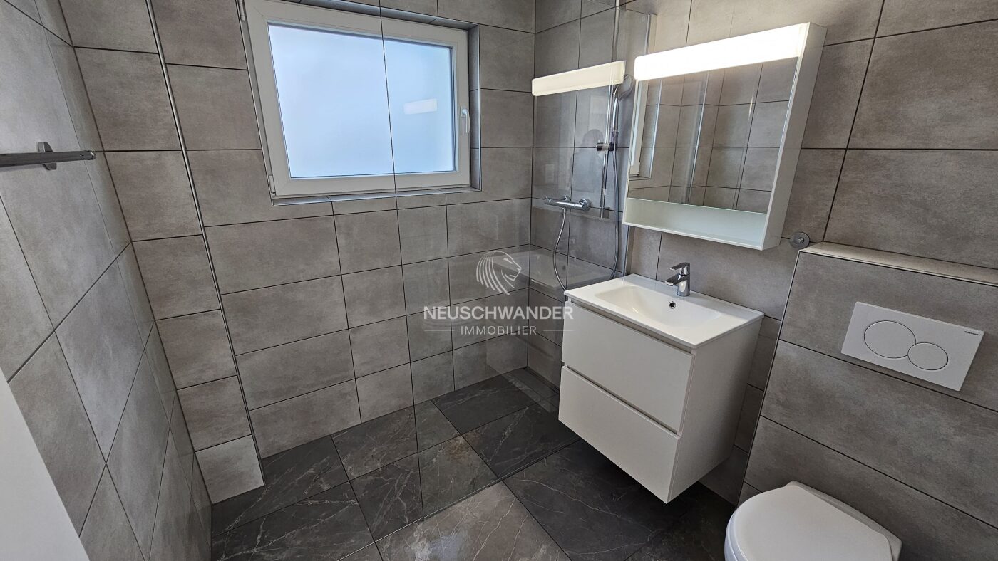 Salle d'eau entièrement équipée