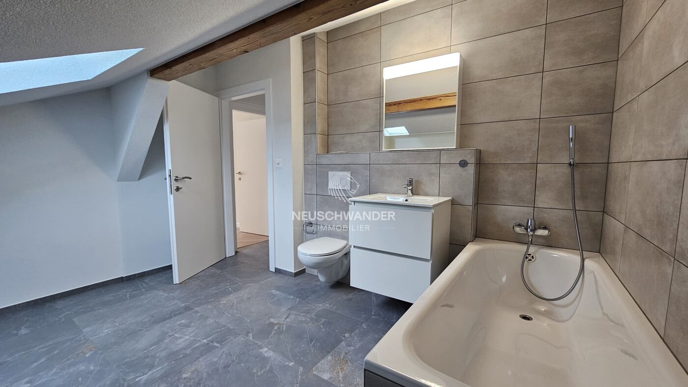 Salle de bain à l'étage