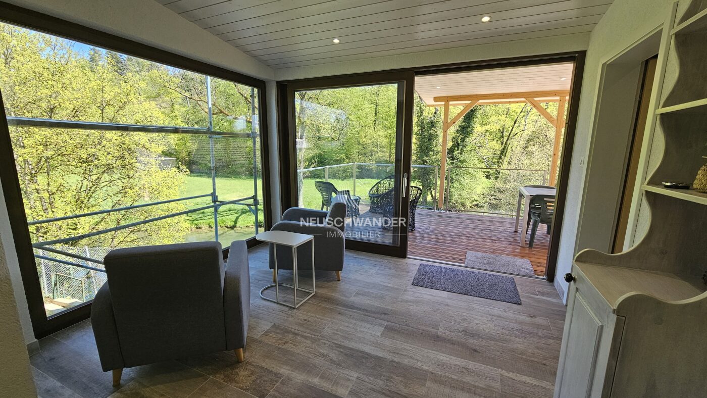 Espace détente ouvert sur la terrasse