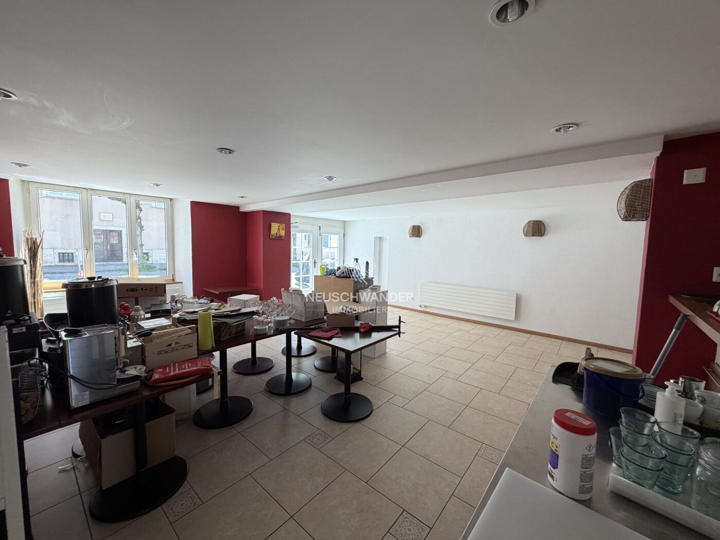 Salle de restaurant (anciennement une crêperie)