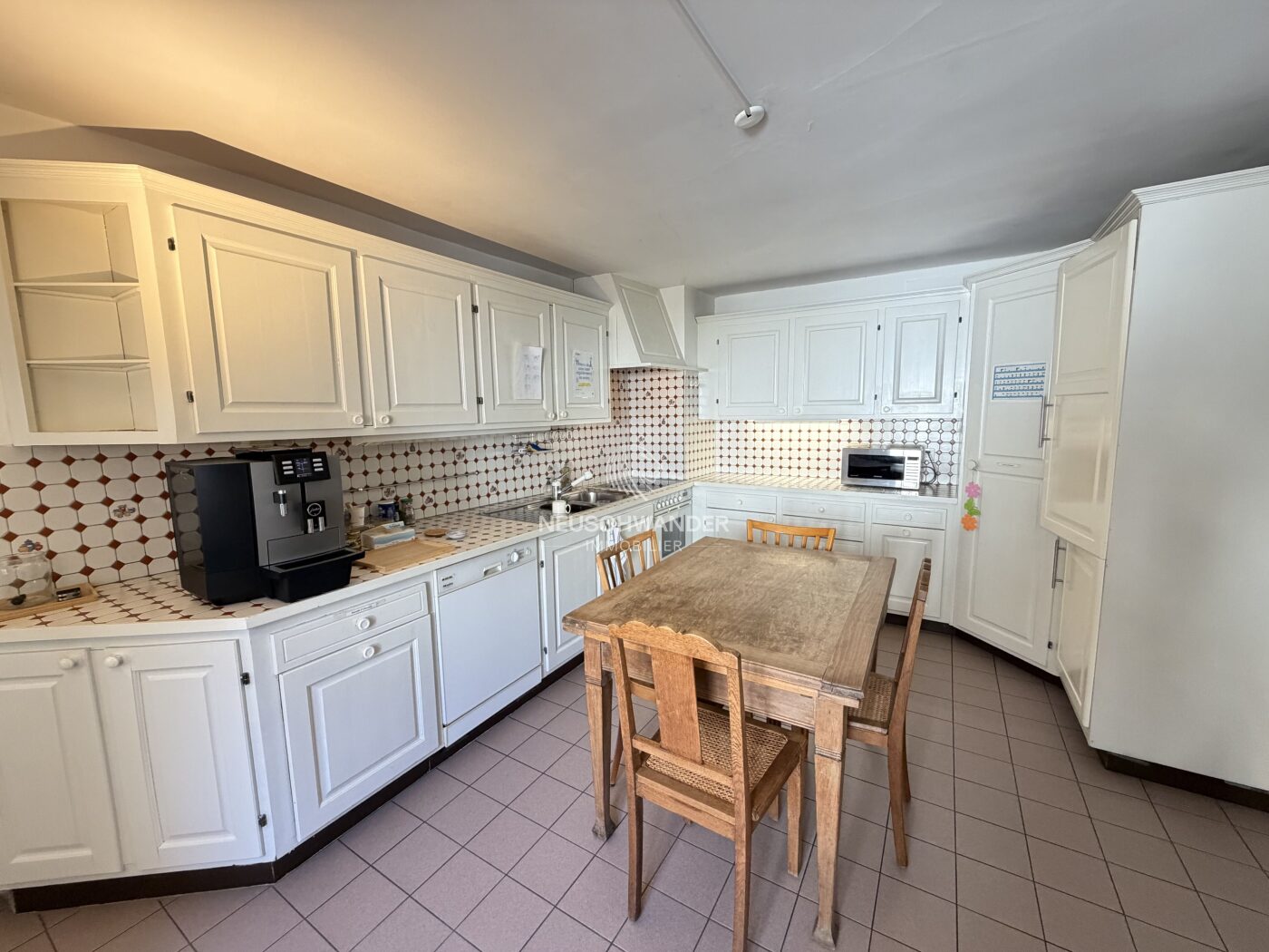 Cuisine habitable et agencée