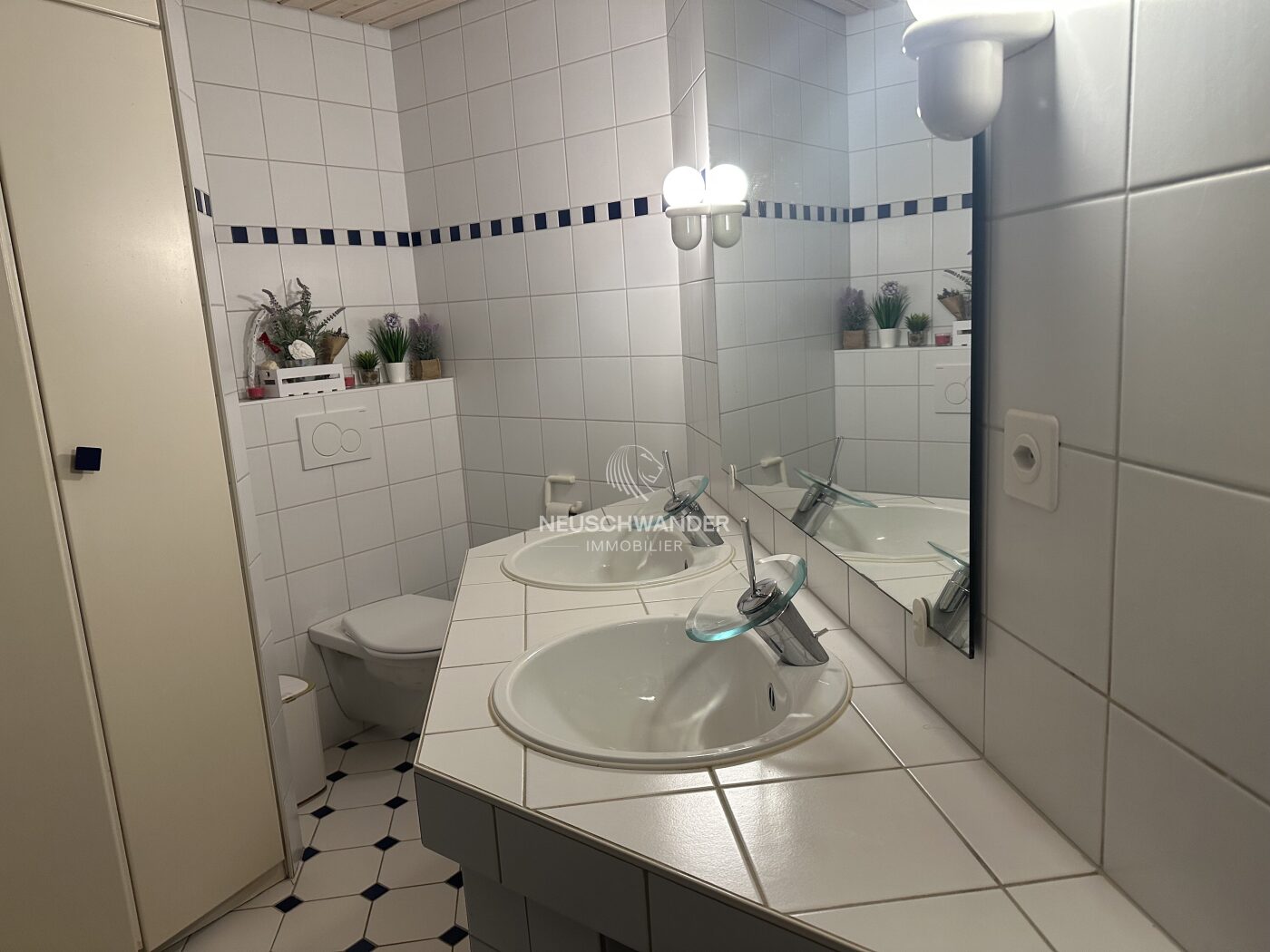 Salle d'eau en bas
