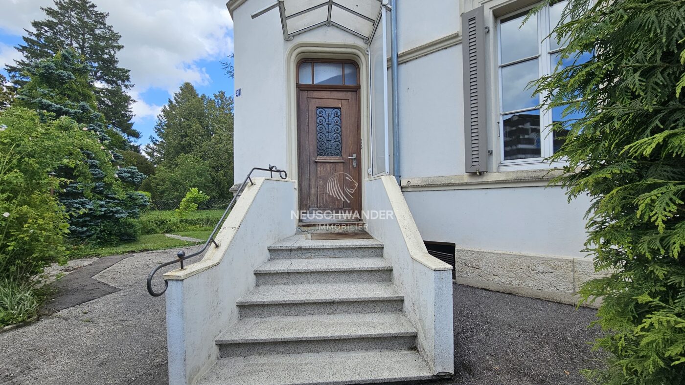 Extérieurs façade Nord entrée