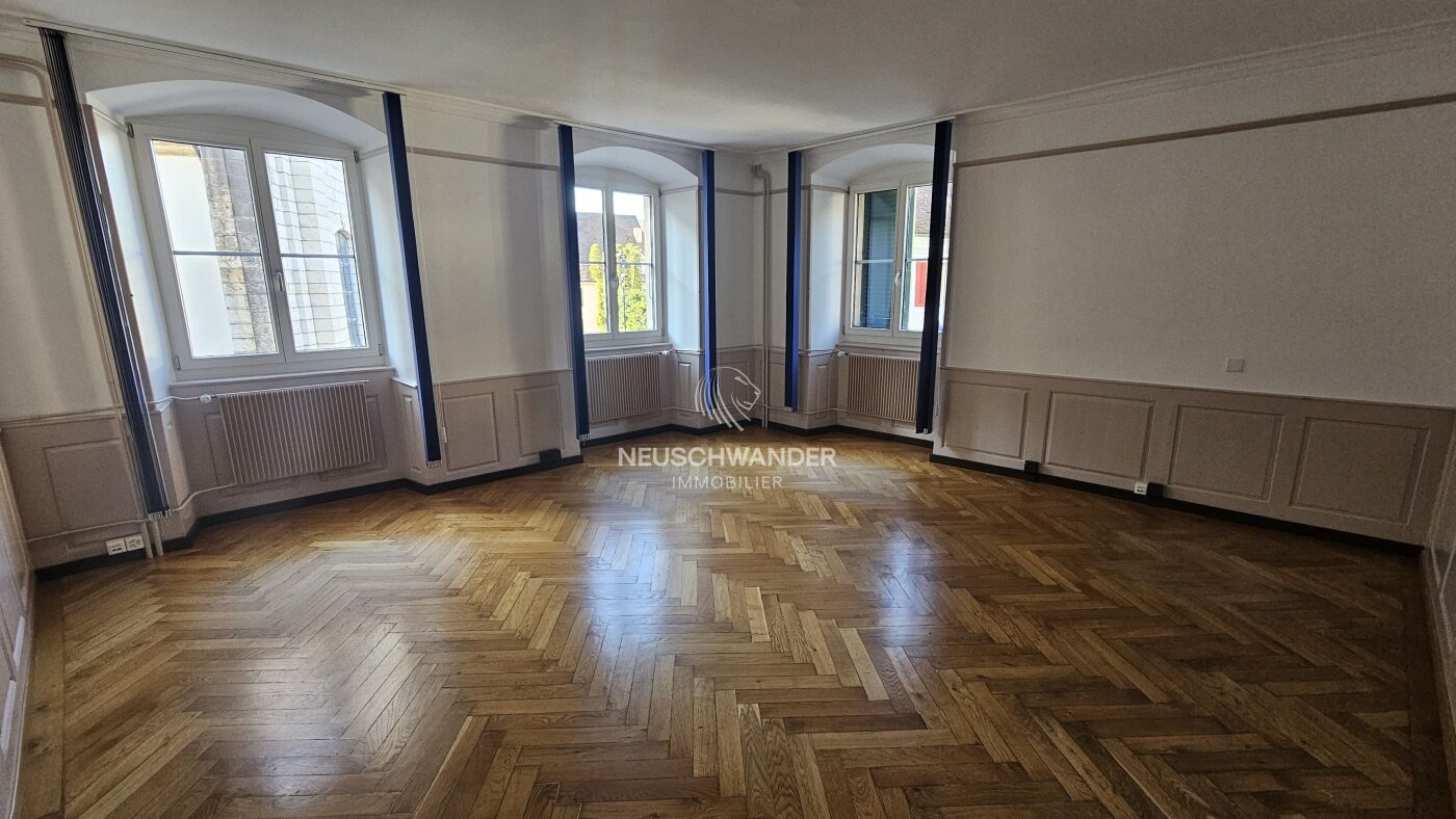 Deuxième pièce / grand pièce principale