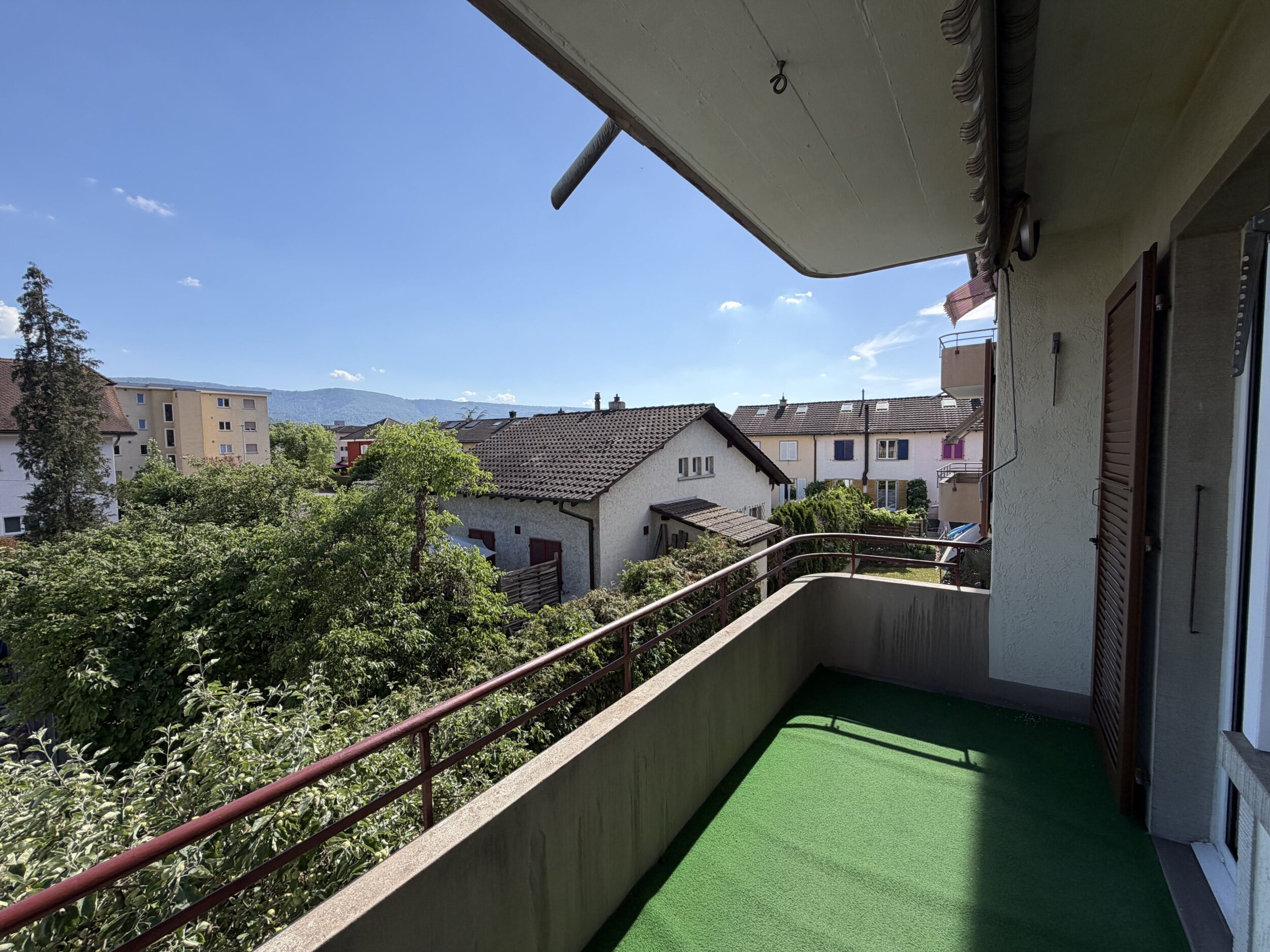 Balcon orienté EST-SUD-OUEST