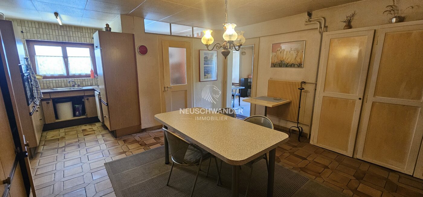 Salle à manger et cuisine