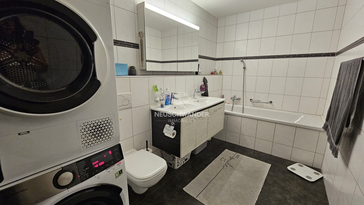 Salle de bain entièrement équipée