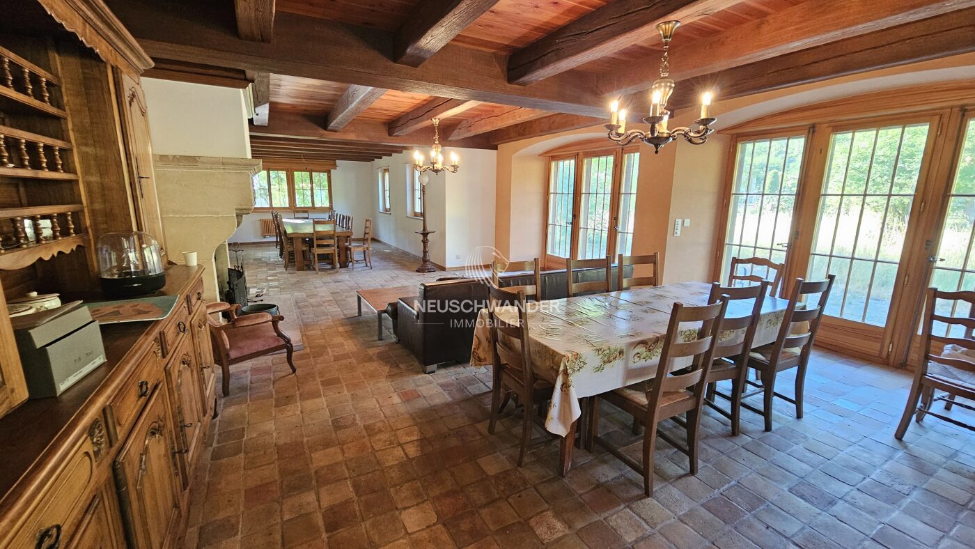 Spacieux espace habitable / salle à manger