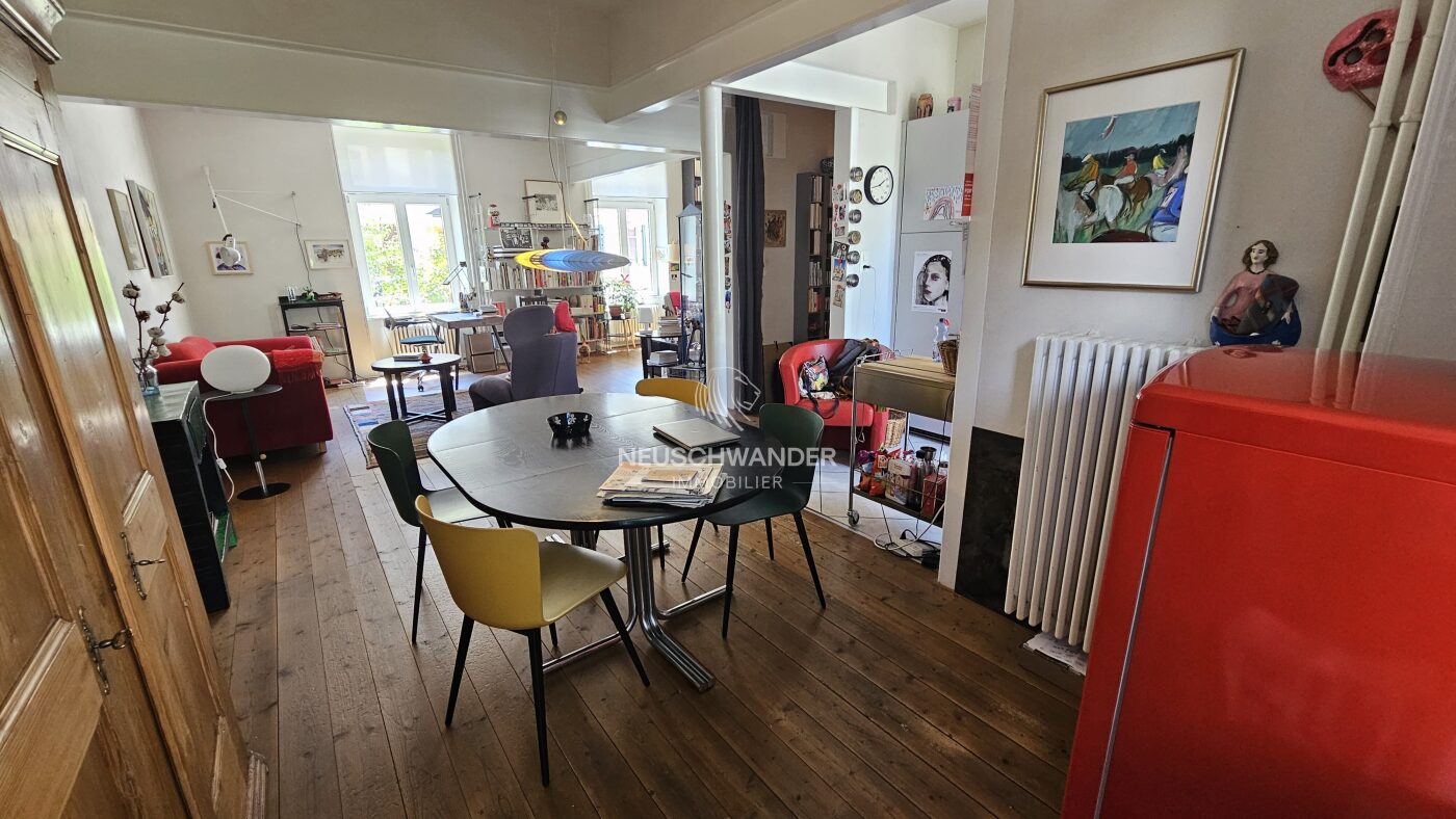 Coin salle à manger ouvert sur le salon - séjour