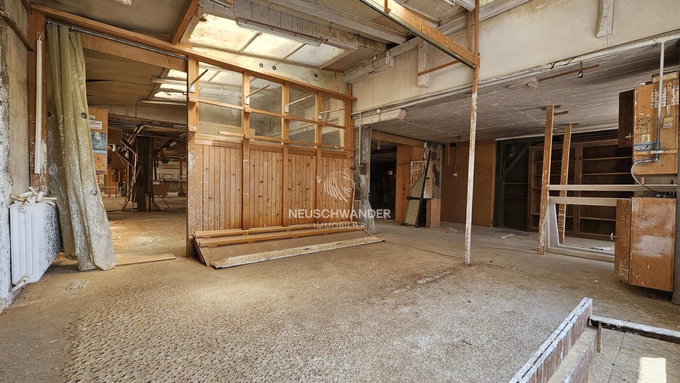 Atelier au rez-de-chaussée