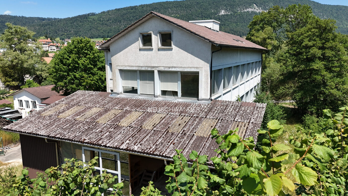 Arrière du bâtiment