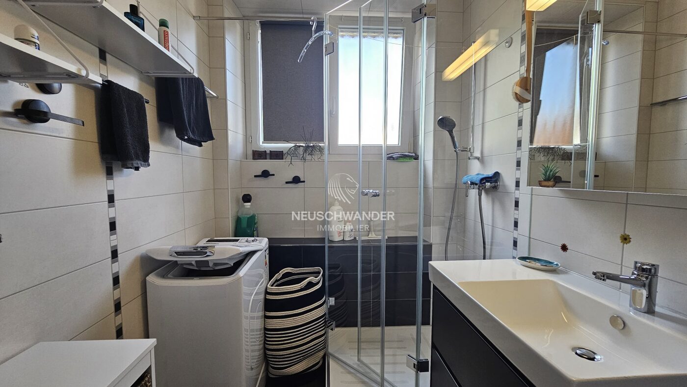 Salle d'eau entièrement équipée