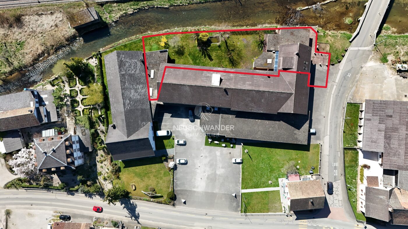 Vue drone de l'ensemble du bien et de sa parcelle