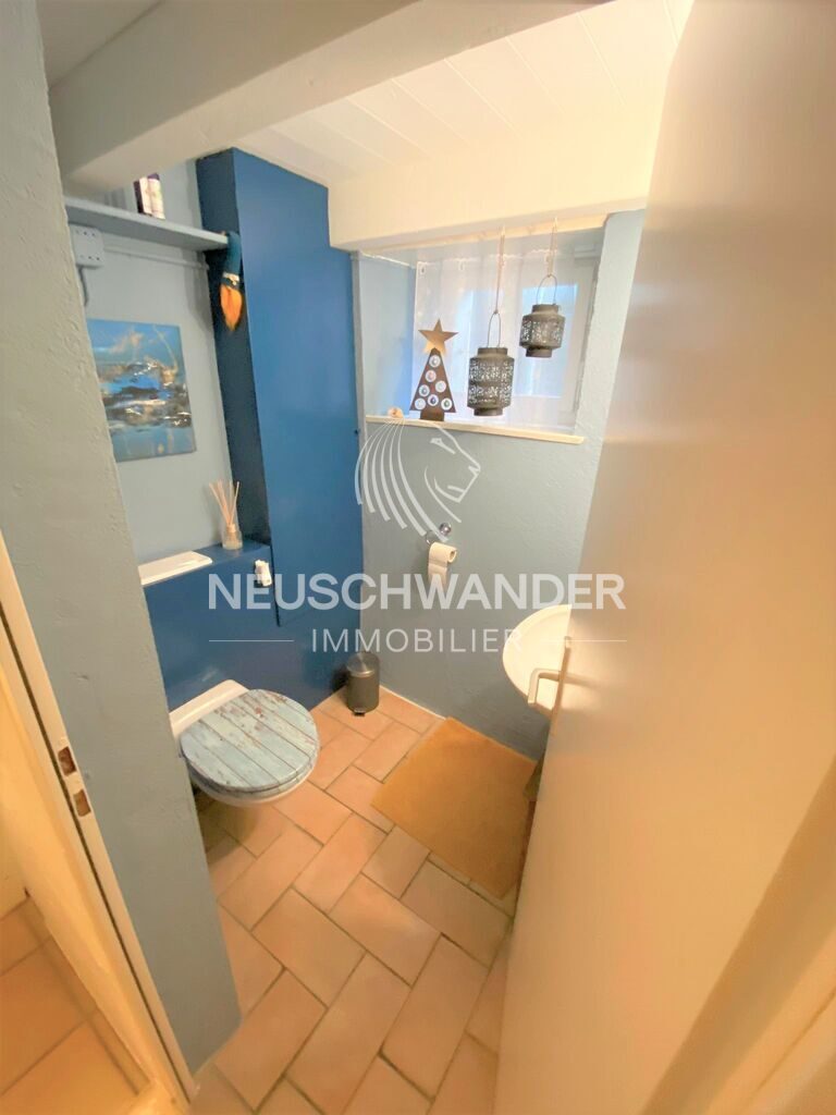 WC séparé au rez-de-chaussée