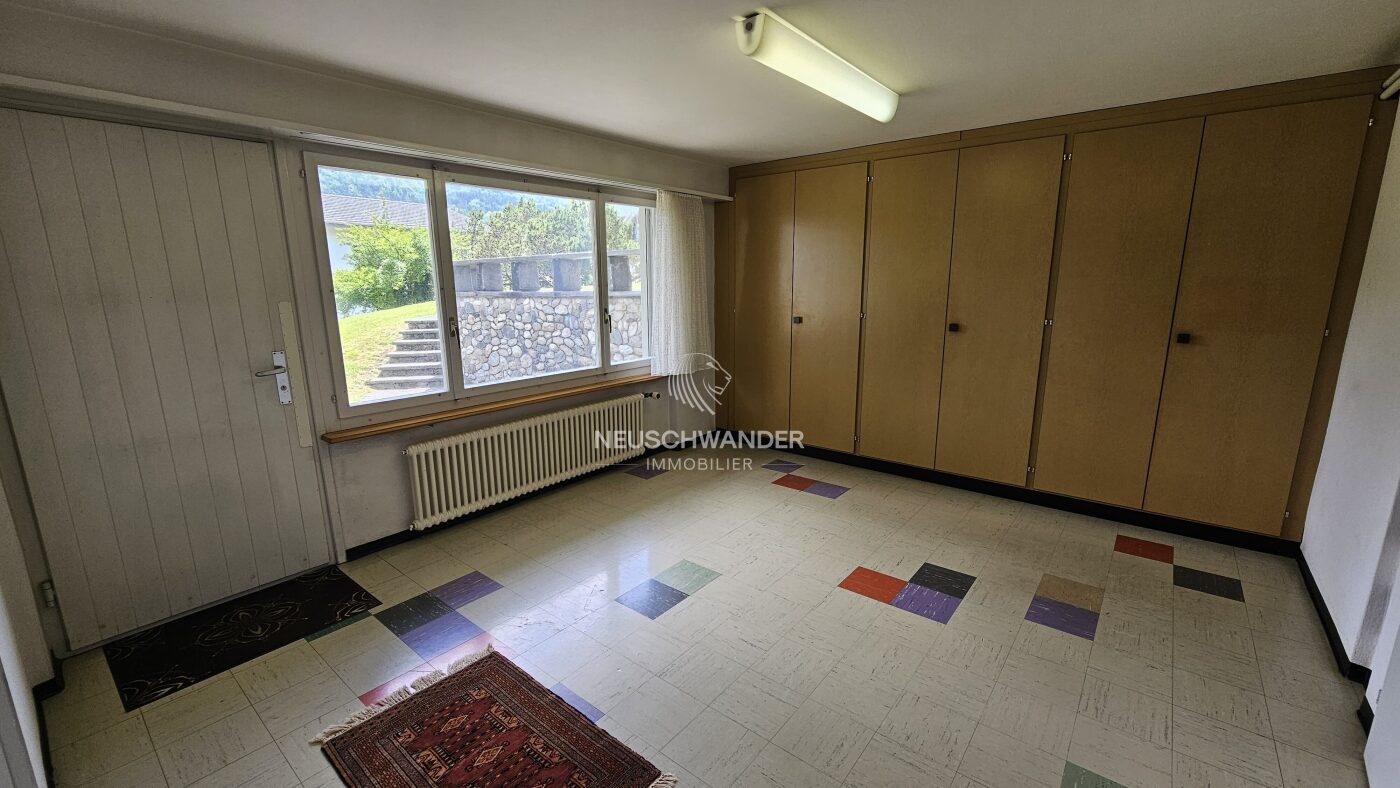 2ème entrée, pièce pouvant être modifiée en chambre