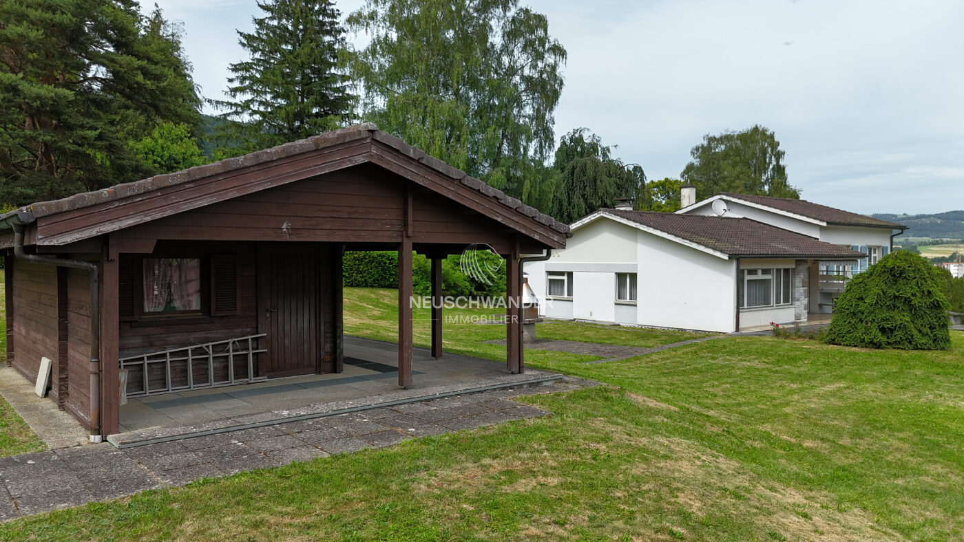 Carnotzet avec espace intérieur et extérieur
