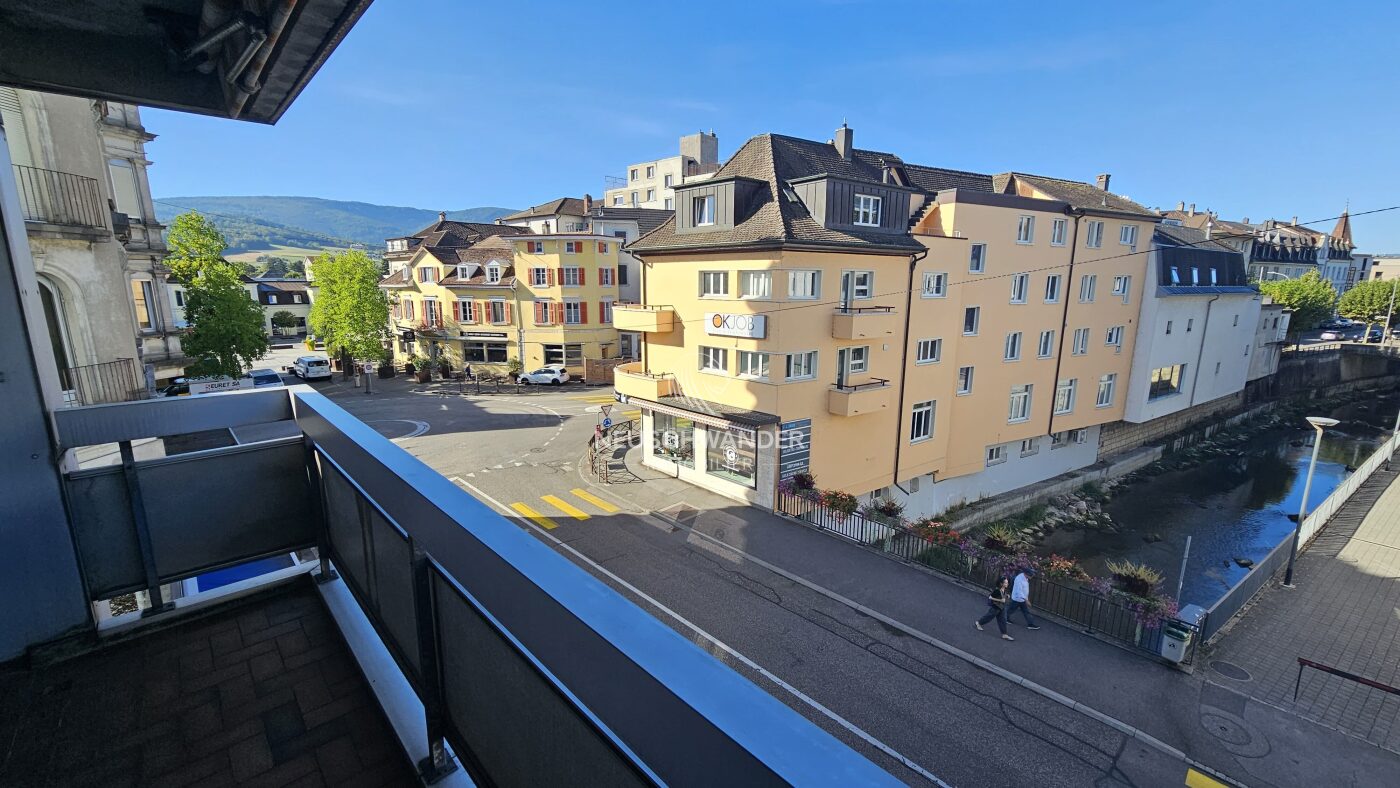 Vue depuis le balcon / SUD - OUEST