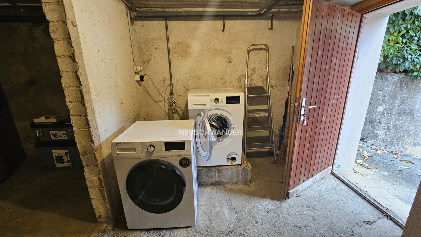 Buanderie avec accès extérieur